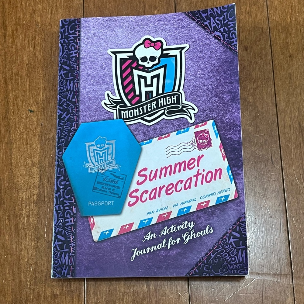 Monster High Ghoul Activity Journal